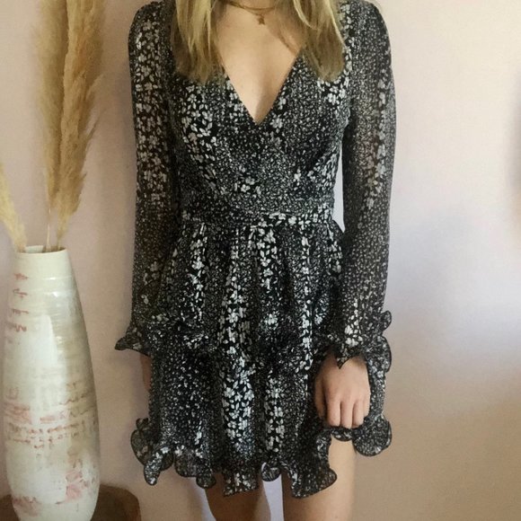 Black floral print ruffle dress - Picture 2 of 3